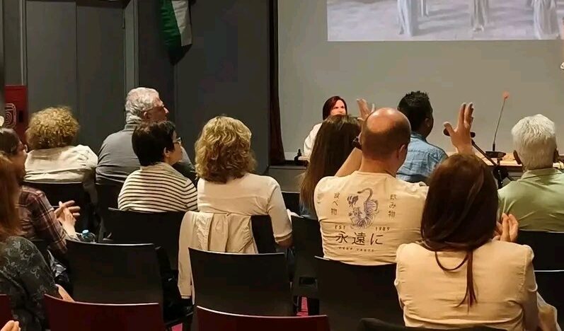Ελεύθερο Πανεπιστήμιο Χαλανδρίου: Διάλεξη για τον οικονομικό εγγραμματισμό και τον σύγχρονο καταναλωτή