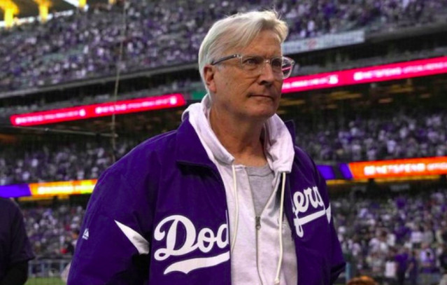 Μαρκ Γουόλτερ: Ο Νέος Πλειοψηφικός Ιδιοκτήτης των Λος Άντζελες Λέικερς και η Επική Πώληση-Ρεκόρ