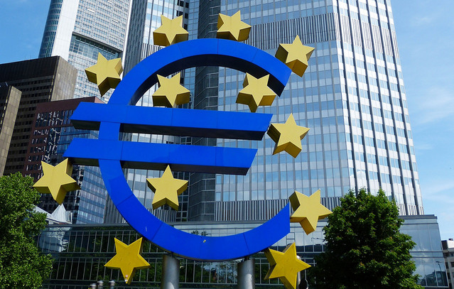 Ελληνικές Τράπεζες: Νέα Βουτιά στα Κόκκινα Δάνεια, αλλά οι Προκλήσεις Παραμένουν