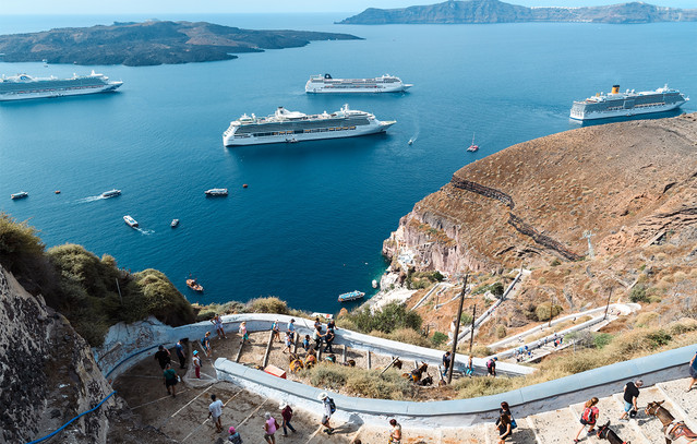 Ελληνικός Τουρισμός: Εκπληκτικά Έσοδα Πάνω από 20 Δισ. Ευρώ το Εννεάμηνο