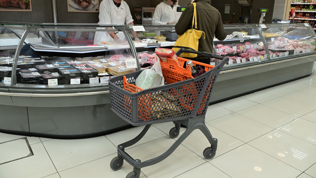 Τιμές Νωπών Προϊόντων: Η Νέα Σήμανση που Αποκαλύπτει το Ταξίδι τους από το Χωράφι στο Ράφι