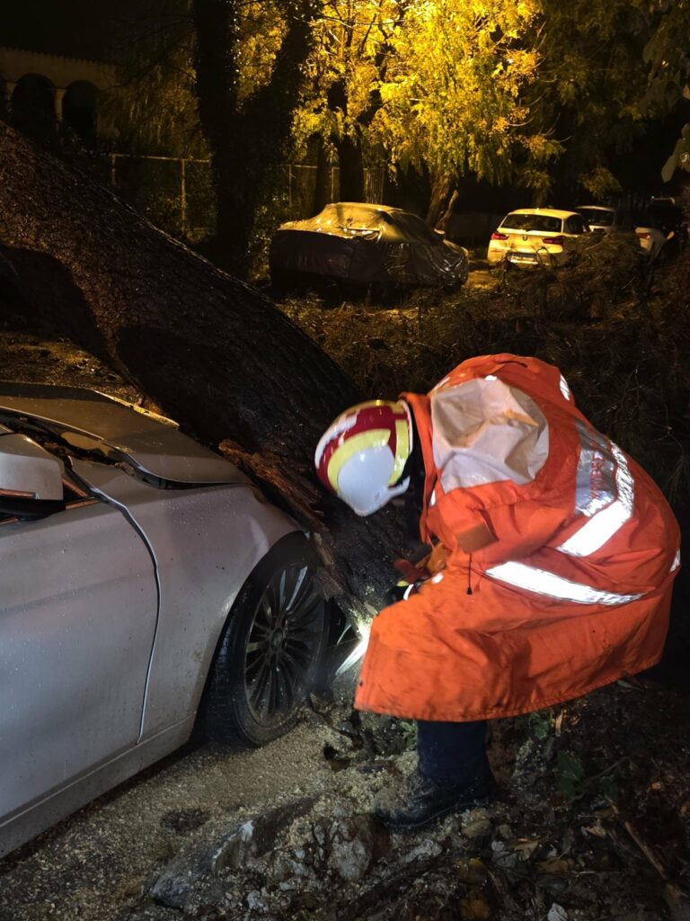 Χωρίς σοβαρά προβλήματα από την κακοκαιρία Byron ο Δήμος Φιλοθέης – Ψυχικού Χωρίς σοβαρά προβλήματα από την κακοκαιρία Byron ο Δήμος Φιλοθέης – Ψυχικού