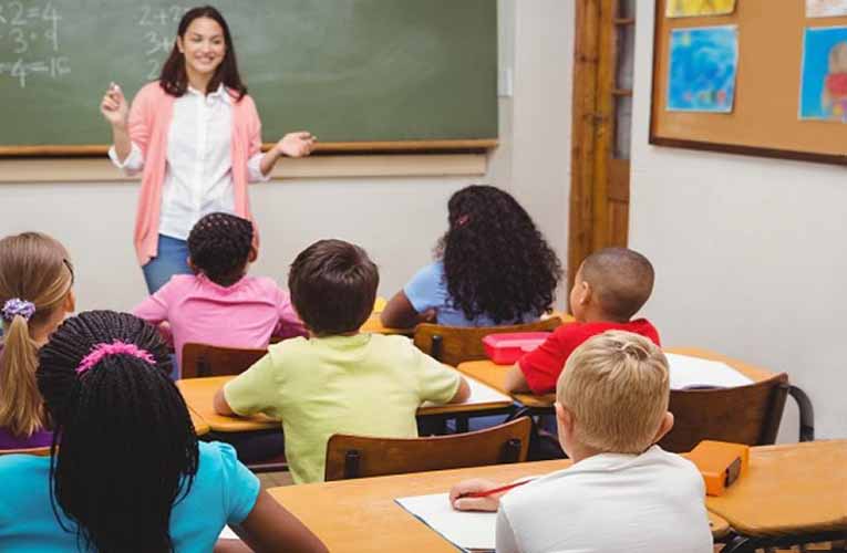 ekpaideytikos_eDiM19ab81