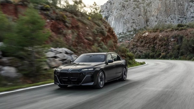 260408115931_bmw-new-i7-3