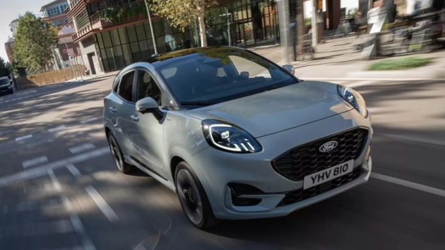 1111116163010_ford_puma-4
