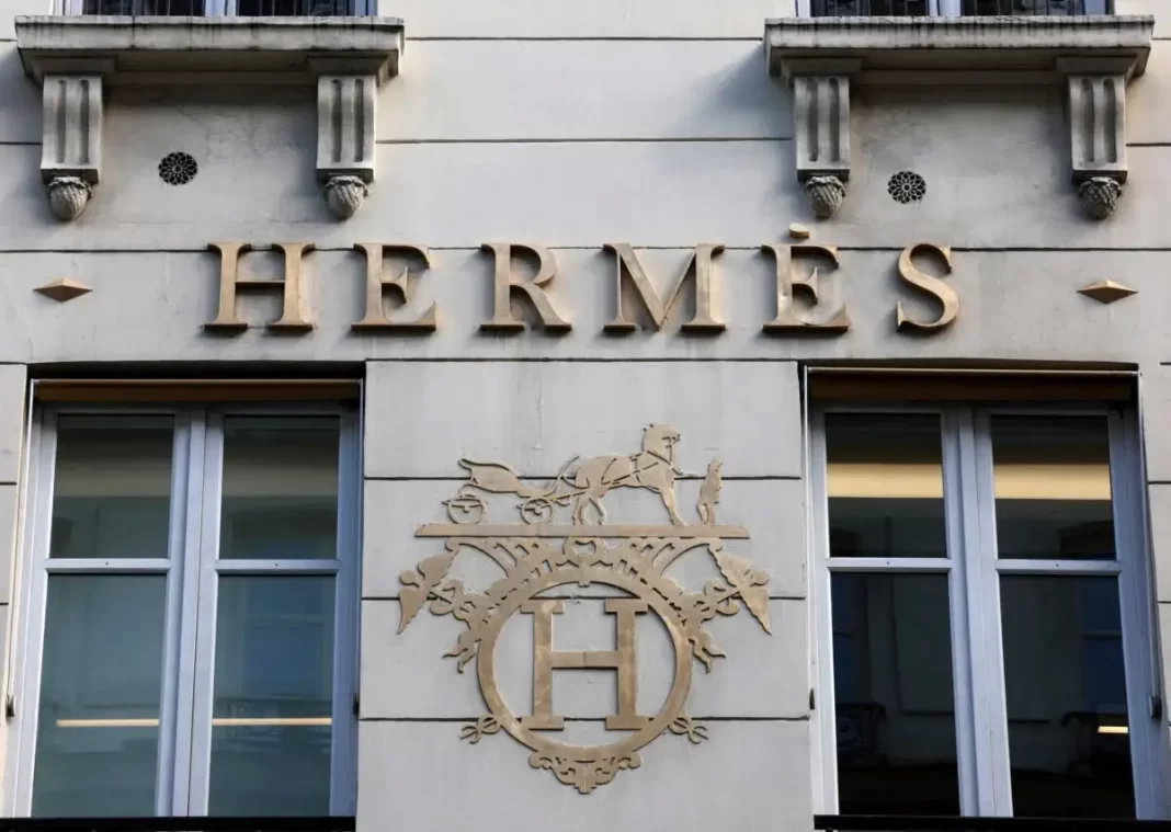 hermes-shop-reuters-scaled-2-1200x853-1
